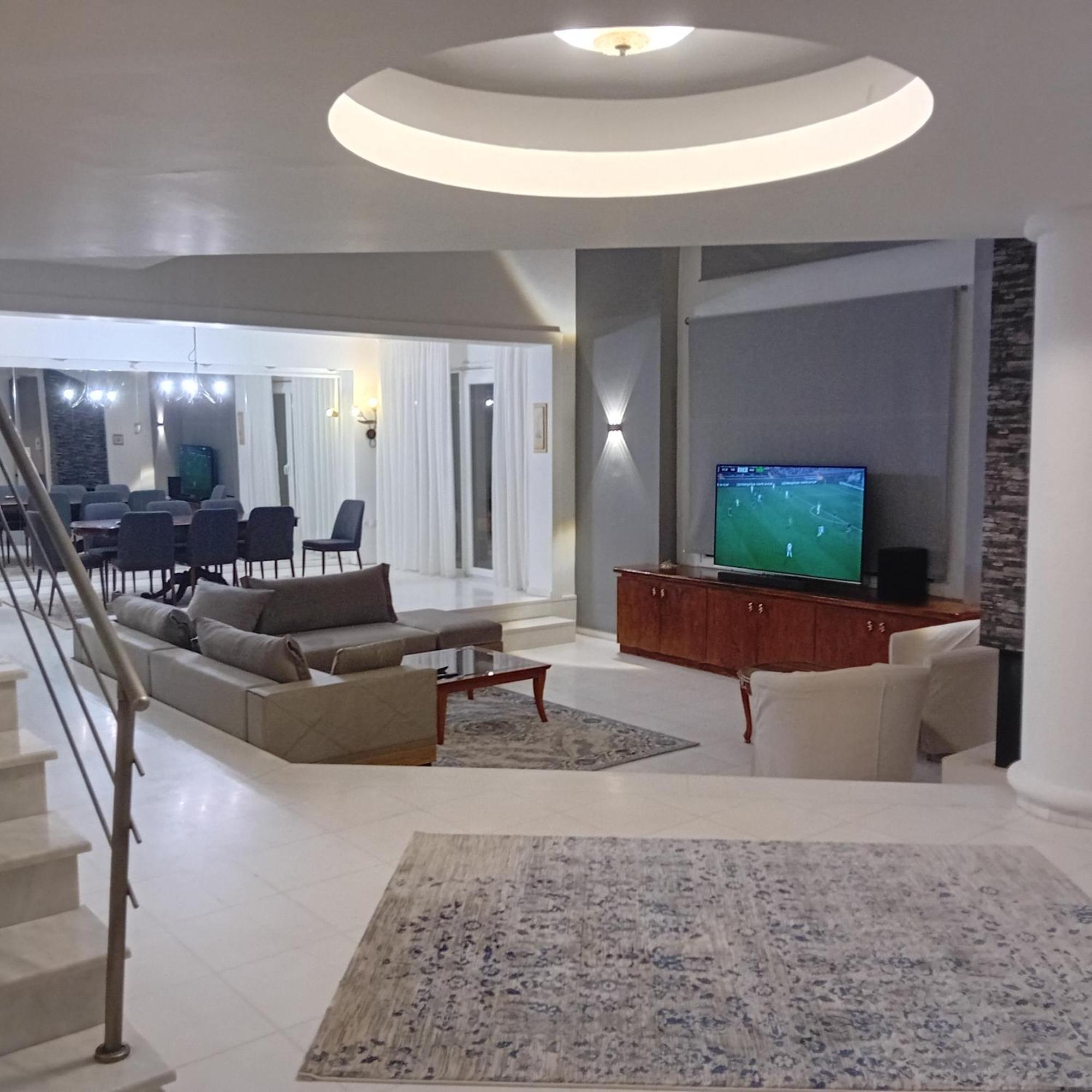 Villa Πολυτελησ Βιλα 8 - 10 Ατομων Στην Περιοχη Αεροδρομιου Θεσσαλονικησ Livadaki  Exterior foto