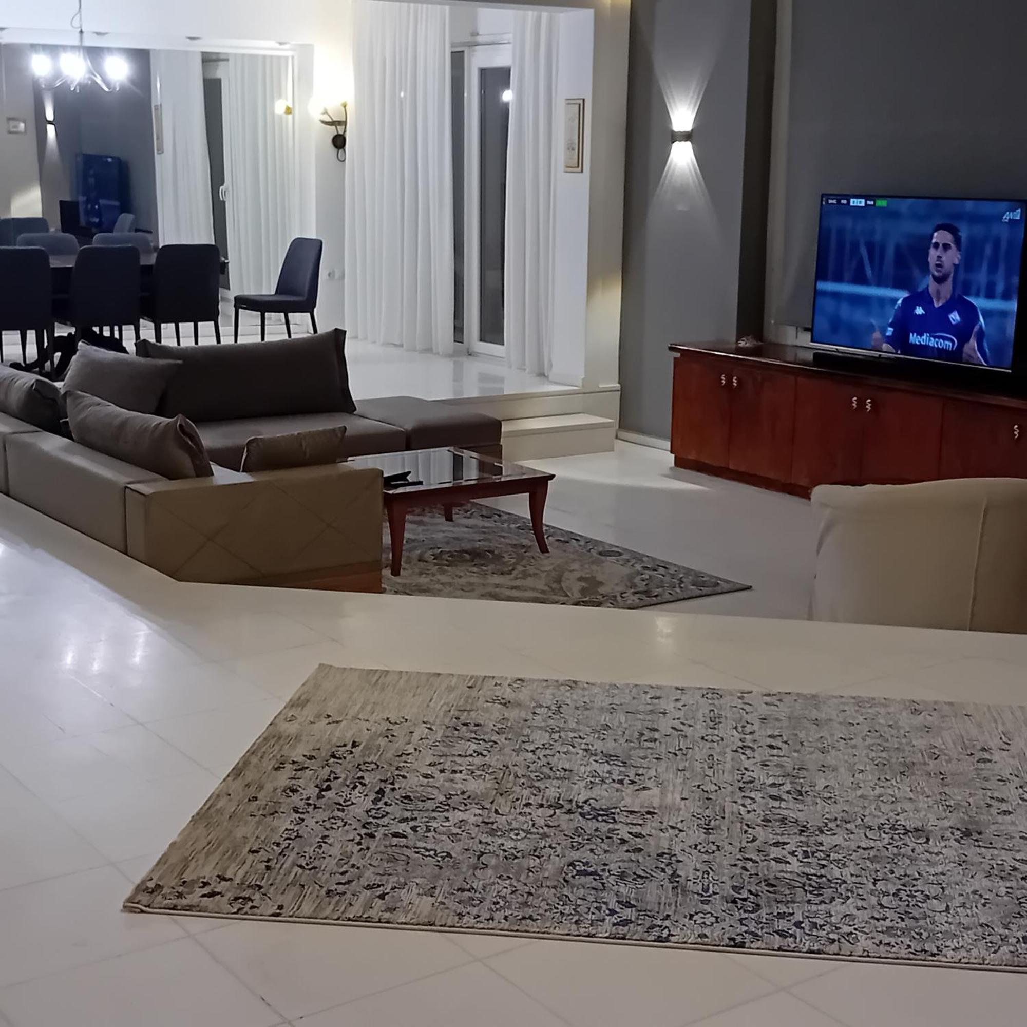 Villa Πολυτελησ Βιλα 8 - 10 Ατομων Στην Περιοχη Αεροδρομιου Θεσσαλονικησ Livadaki  Exterior foto